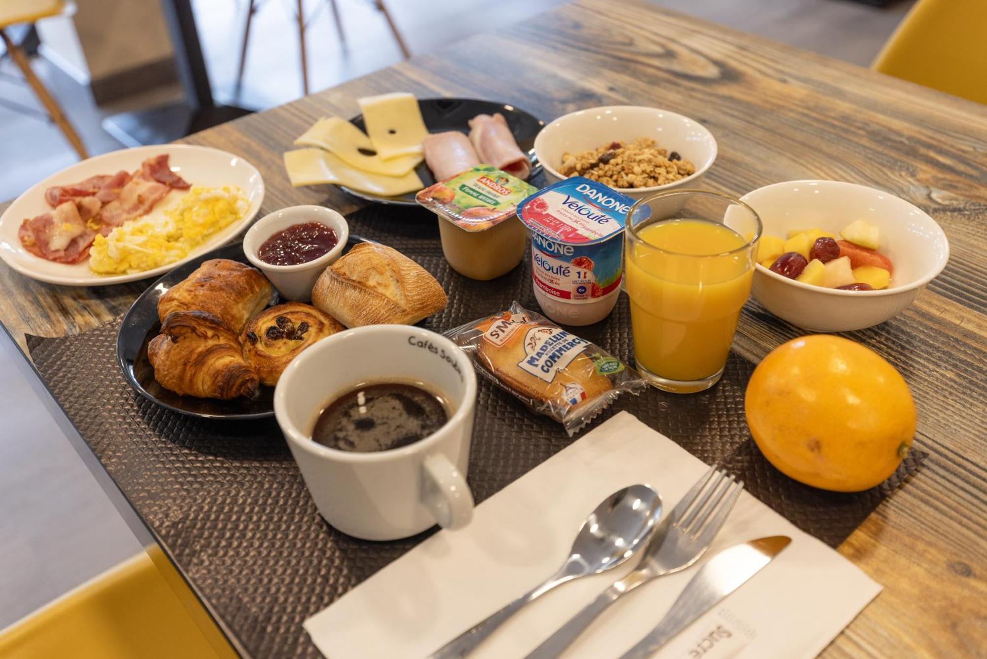 Lesperon  Hotel Paris Madrid מראה חיצוני תמונה