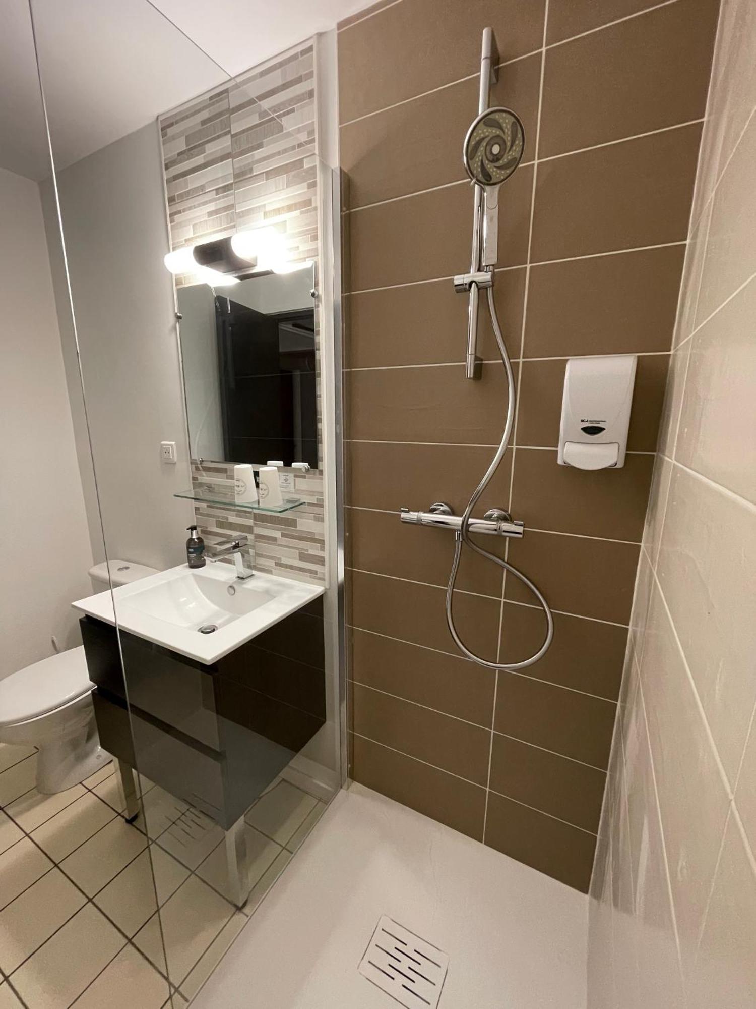 Lesperon  Hotel Paris Madrid מראה חיצוני תמונה